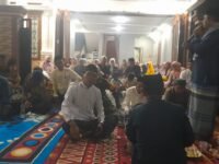 Warga Desa Satria Mekar
